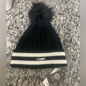 Vince Camuto pom beanie hat